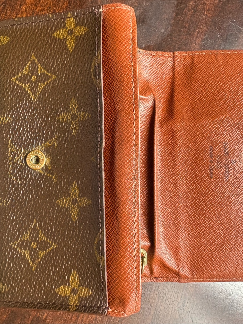 Authentic Louis Vuitton Monogram Canvas small Wallet - Picture 14 of 15